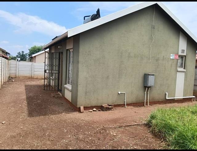 2 BEDROOM HOUSE FOR SALE IN SKY CITY